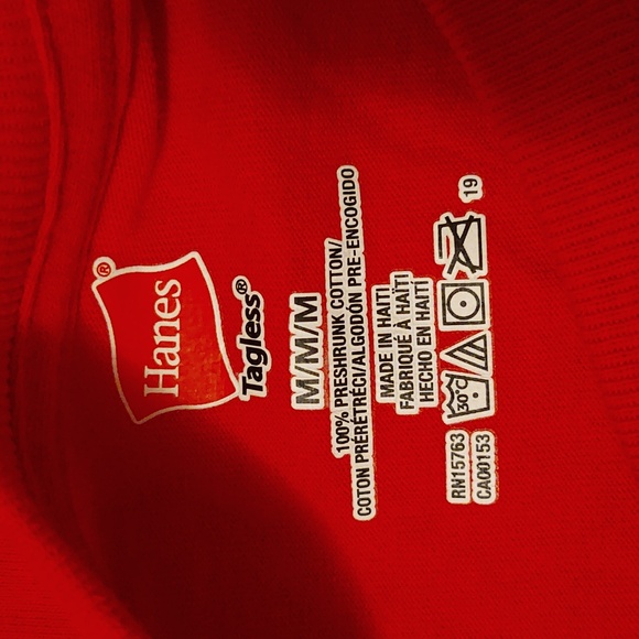 *FINAL SALE* NWOT Bundle of 8 Hanes Tagless Red Tees Size M - Picture 3 of 3